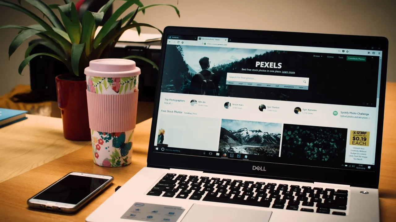 Business Website Modern Office